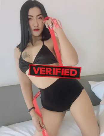 Beverly anal Prostitute Makassar